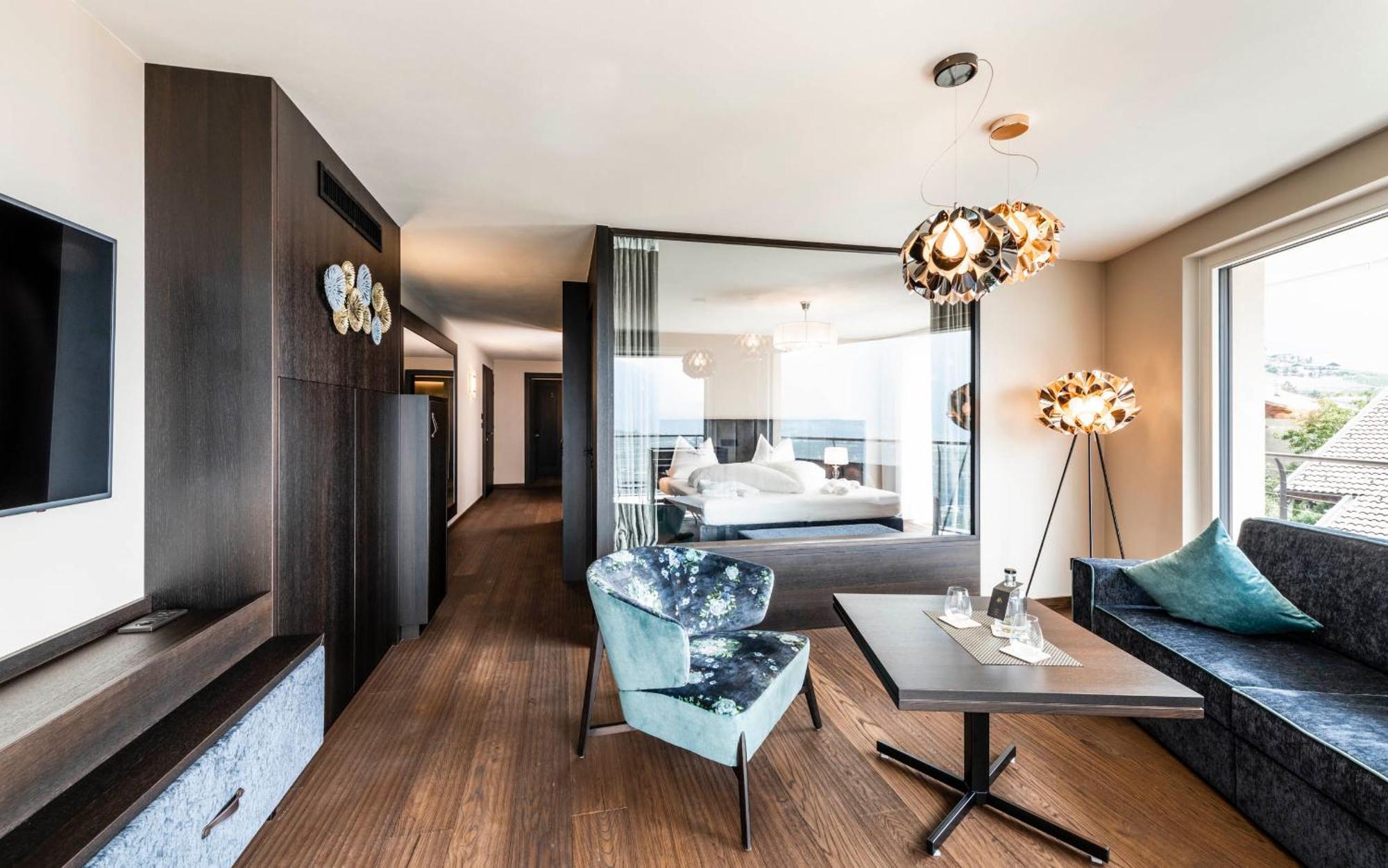 Prunner Luxury Suites - Adults Only Schenna Room photo